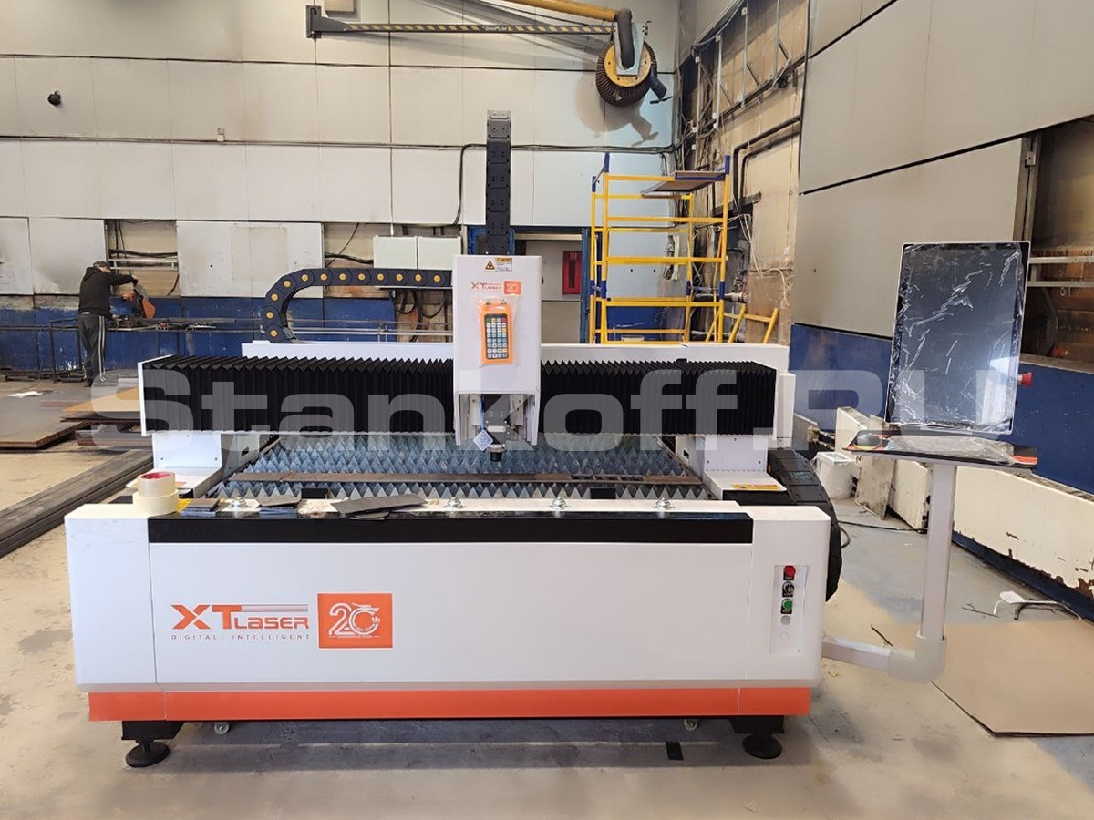  Оптоволоконный станок для резки металла XTC-1530H/3000 Raycus

