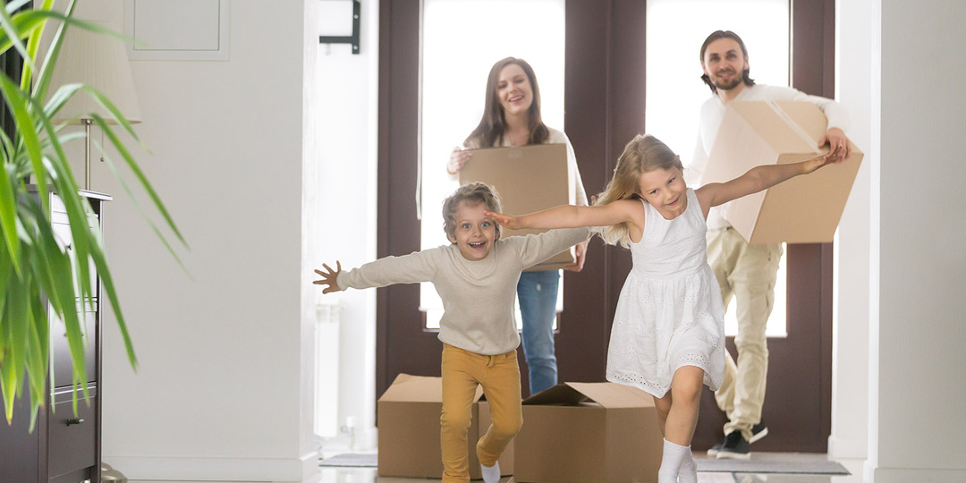 Семья с ребенком? Теперь можно взять льготную ипотеку и на "вторичку" — без переплат и долгих ожиданий