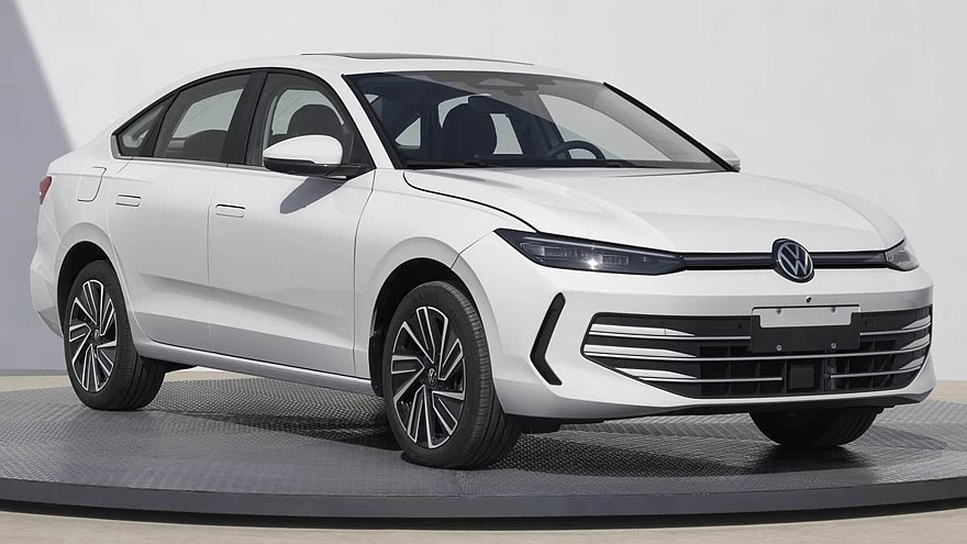    На фото: новый седан Volkswagen Lavida Pro