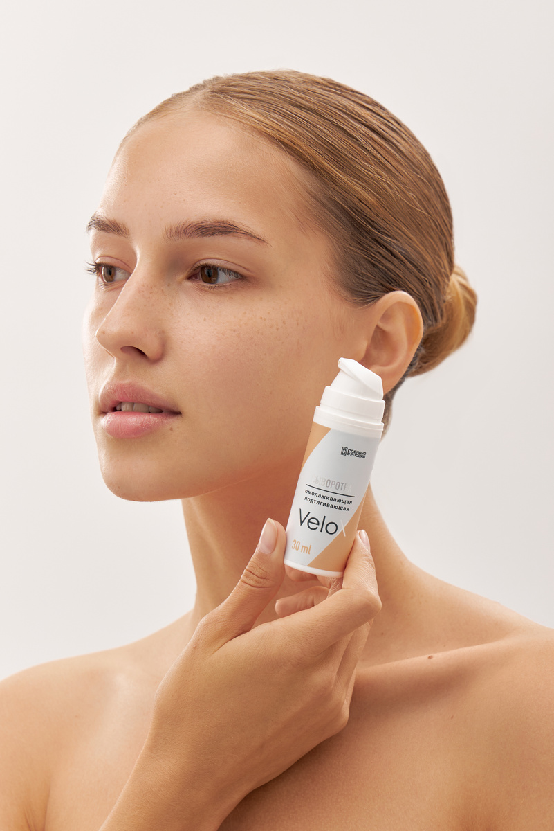 Вы пользуетесь только кремом? Возможно, упускаете главное. Разбираемся, что реально работает с морщинами после 35 — и почему сыворотка VELOX может стать вашей новой любимицей.