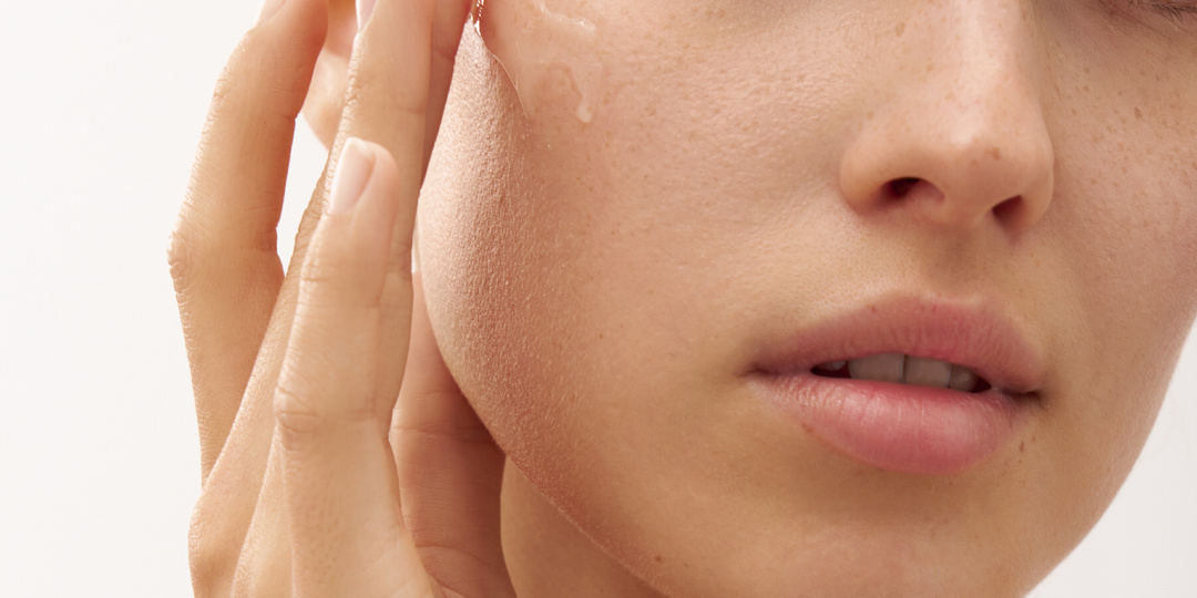 Сыворотка или крем: что на самом деле помогает от морщин?