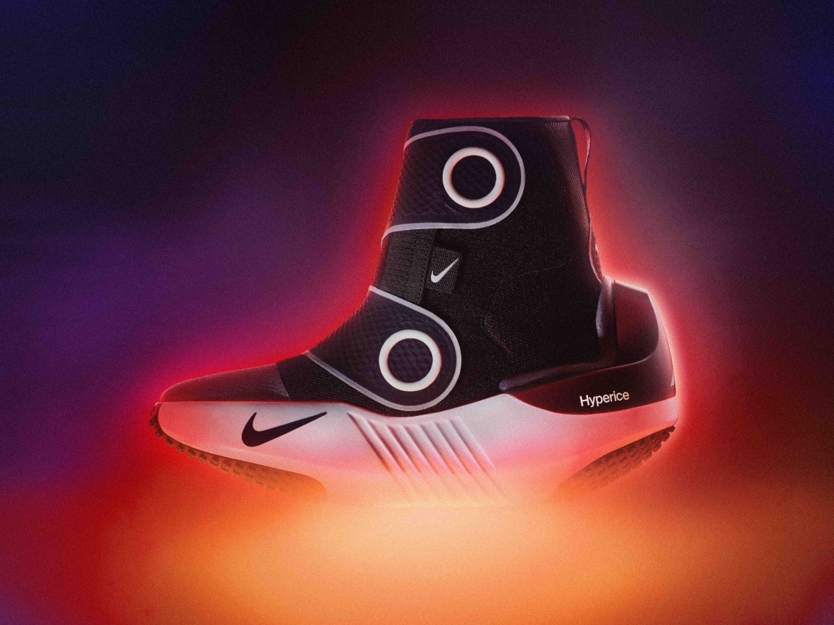    Nike представила умные кроссовки с подогревом