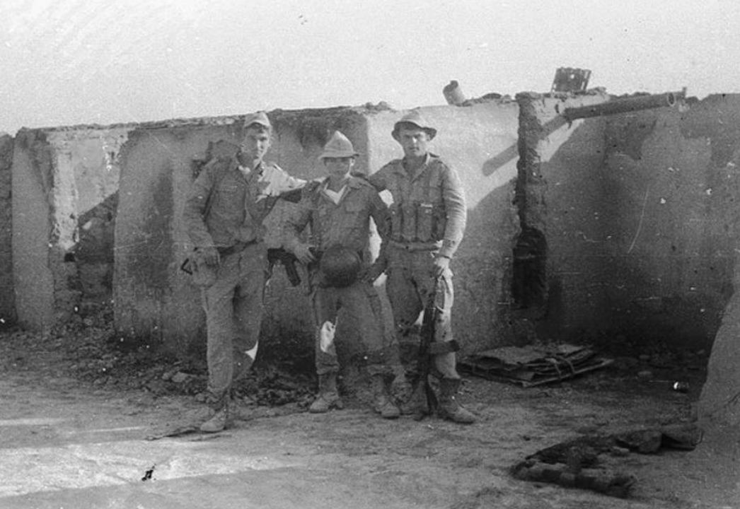 Советские пограничники на "точке" ММГ-2 Талукан Пянджского погранотряда в Афганистане