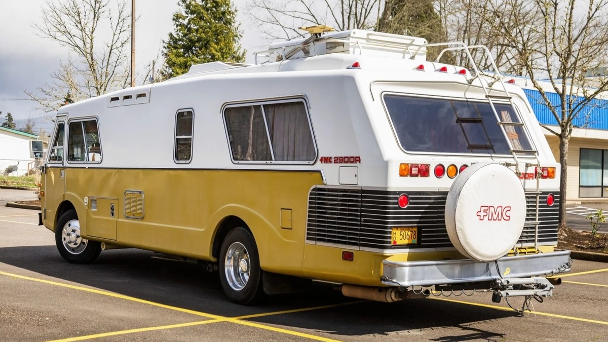 FMC 2900R 1974 года