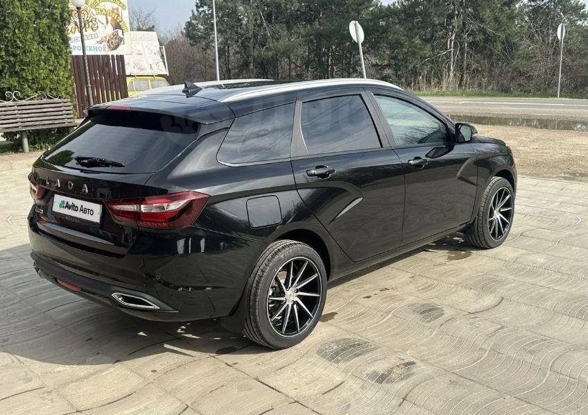  Lada Vesta