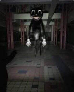 SCP 1923 представляет за собой чёрного кота. Данный рост кота превышает 1 метра.