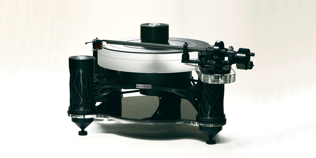 NewArtVinyl проигрыватель «Black Forest» напечатанный на 3D принтере.