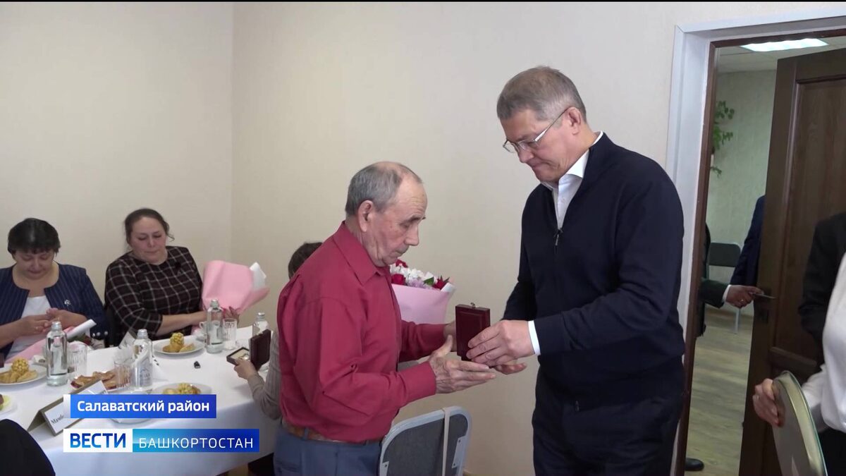    В Салаватском районе Башкортостана Радий Хабиров встретился с семьями погибших участников СВО