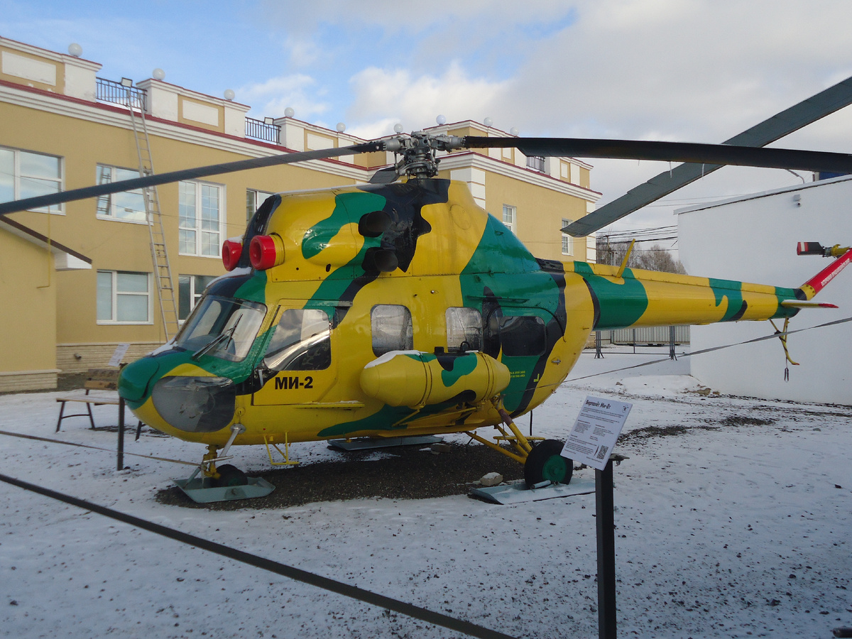 Внешний вид вертолёта Ми-2. Из архива автора.