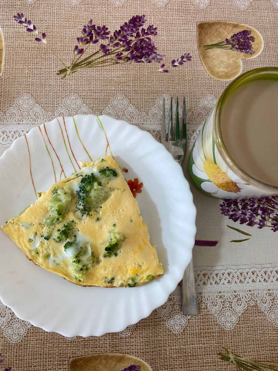 Завтрак в 9:00.