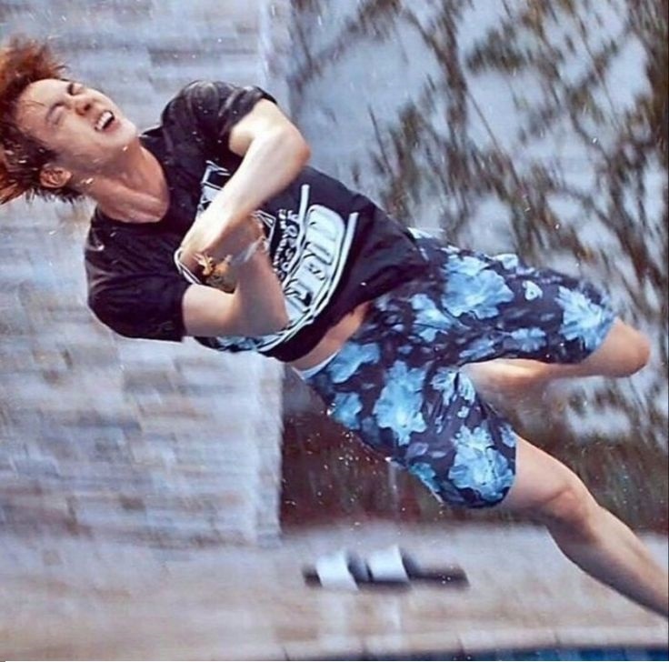 Ну Хосок, держись!