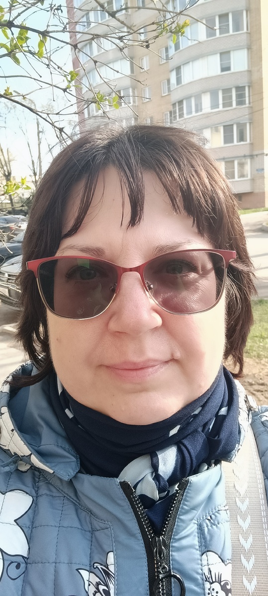 Бегу с работы домой , впереди выходные и это здорово 👍 меня ждут любимые клиенты 