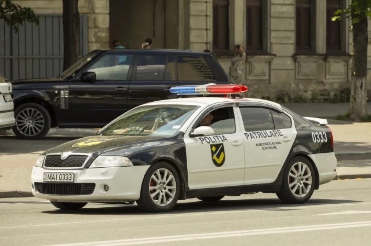    Полиция заблокировала подъезд к аэропорту Кишинева перед вылетом Маркелла