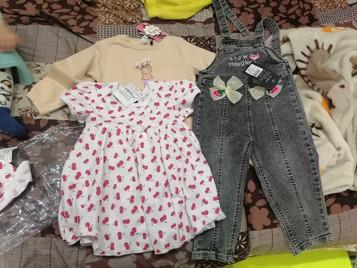 Чёрный комбинезончик... Авось сносим