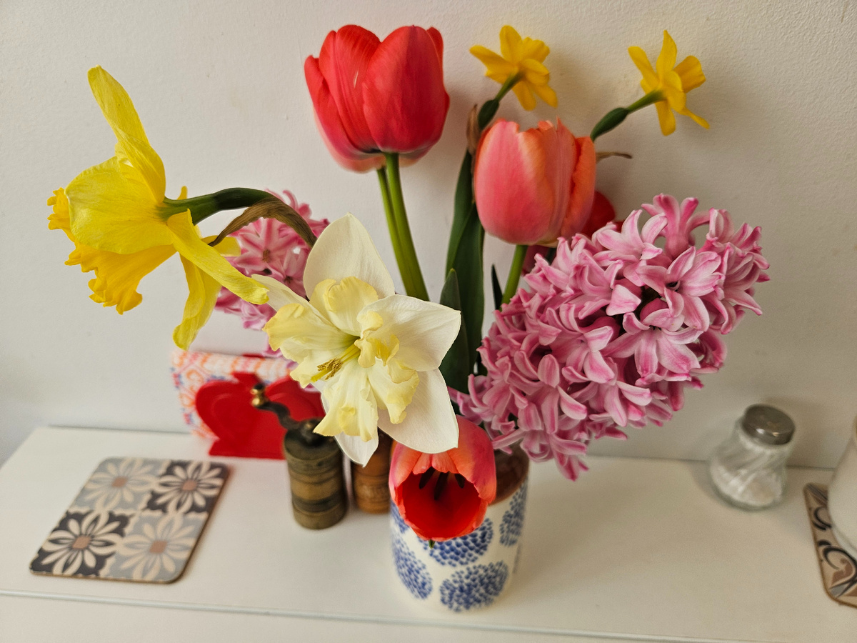 Здесь цветочков побольше