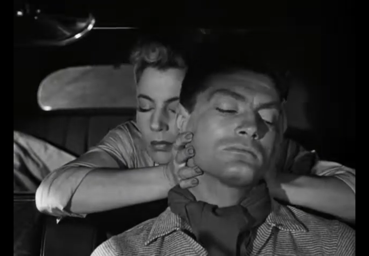 Кадр: Интернет 