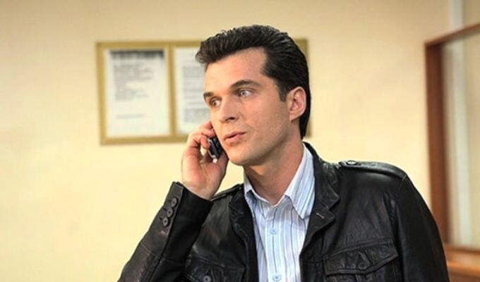 Олег говорит, что у него и его персонажа Туманова есть общие черты