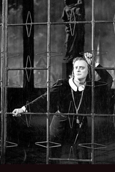 Евгений Самойлов в театре имени Маяковского

