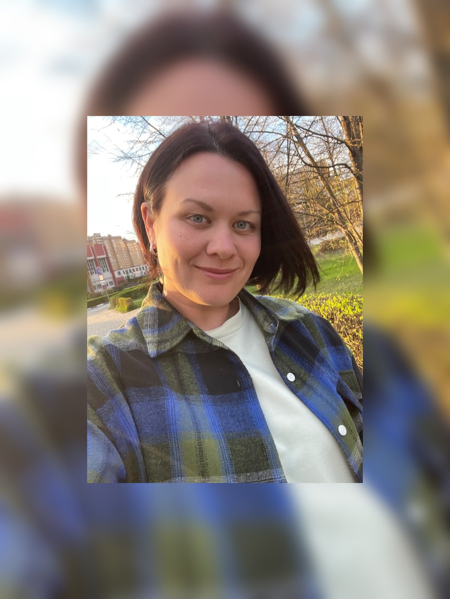 Весеннее селфи 🤳 на фоне зеленой травки 😍. 