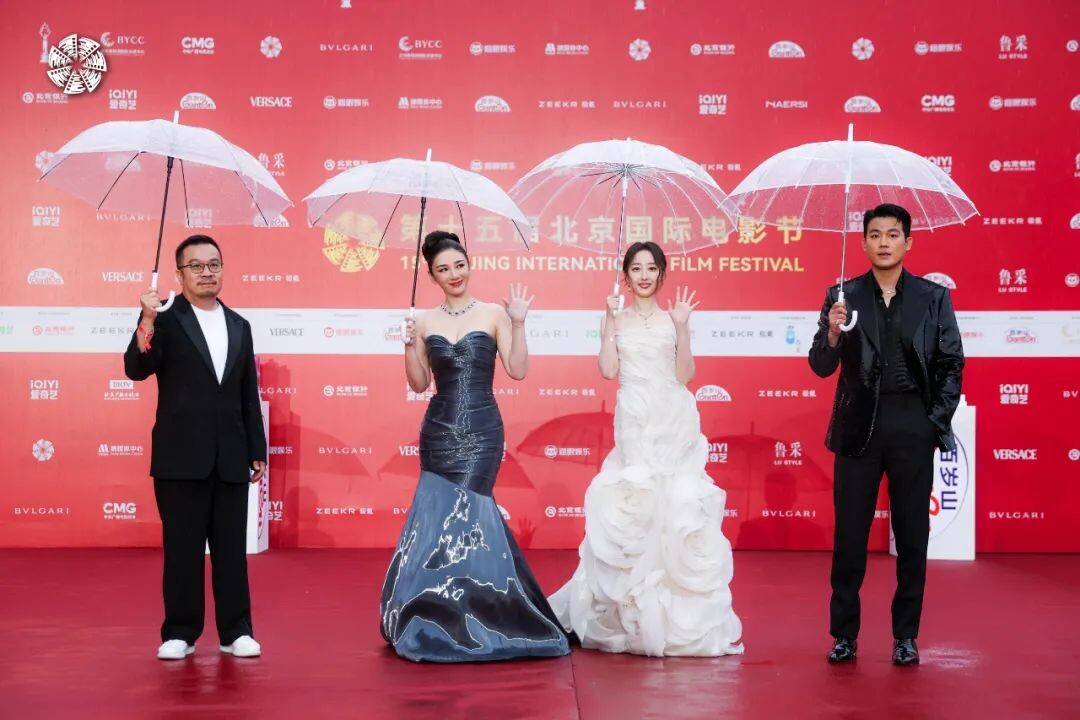 Команда фильма "Золотая охота" (в статье фотографии из открытых источников и мои скриншоты)