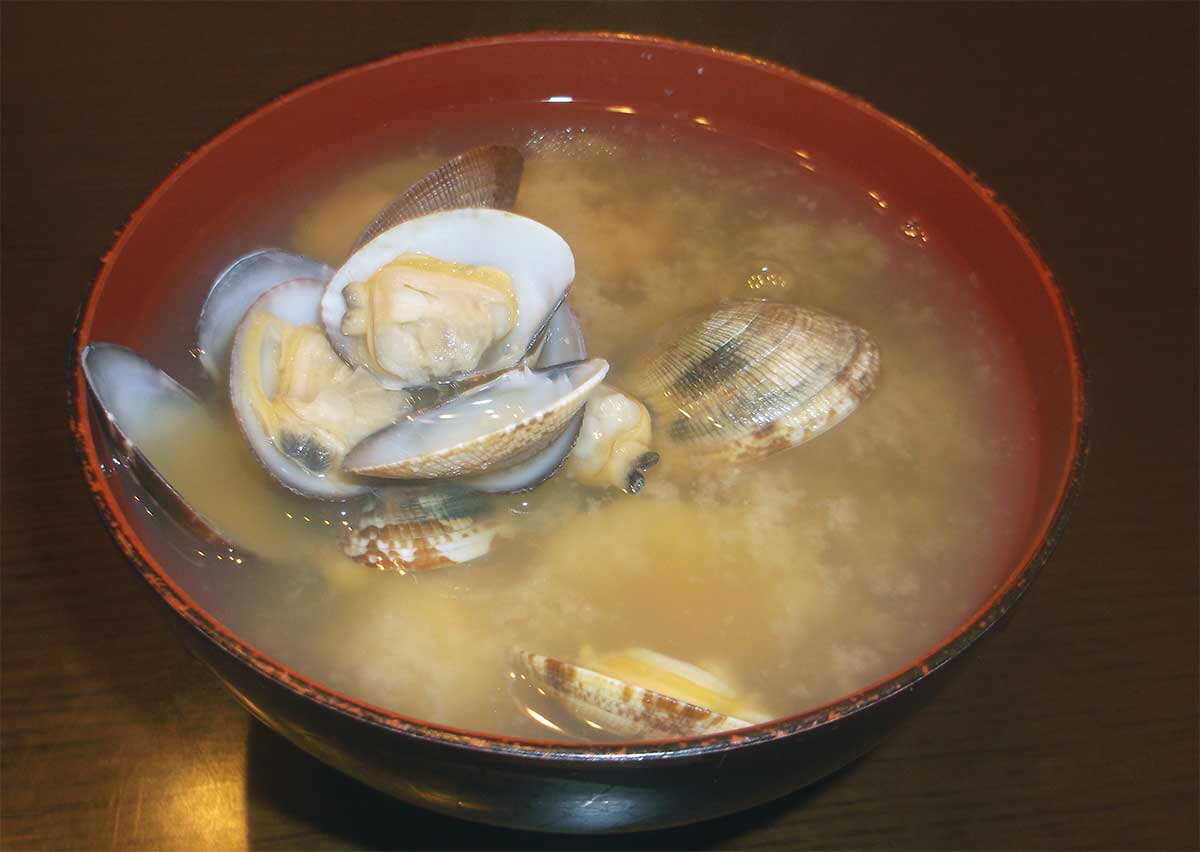 Мисо-суп с японскими моллюсками. Источник: Wikimedia Commons