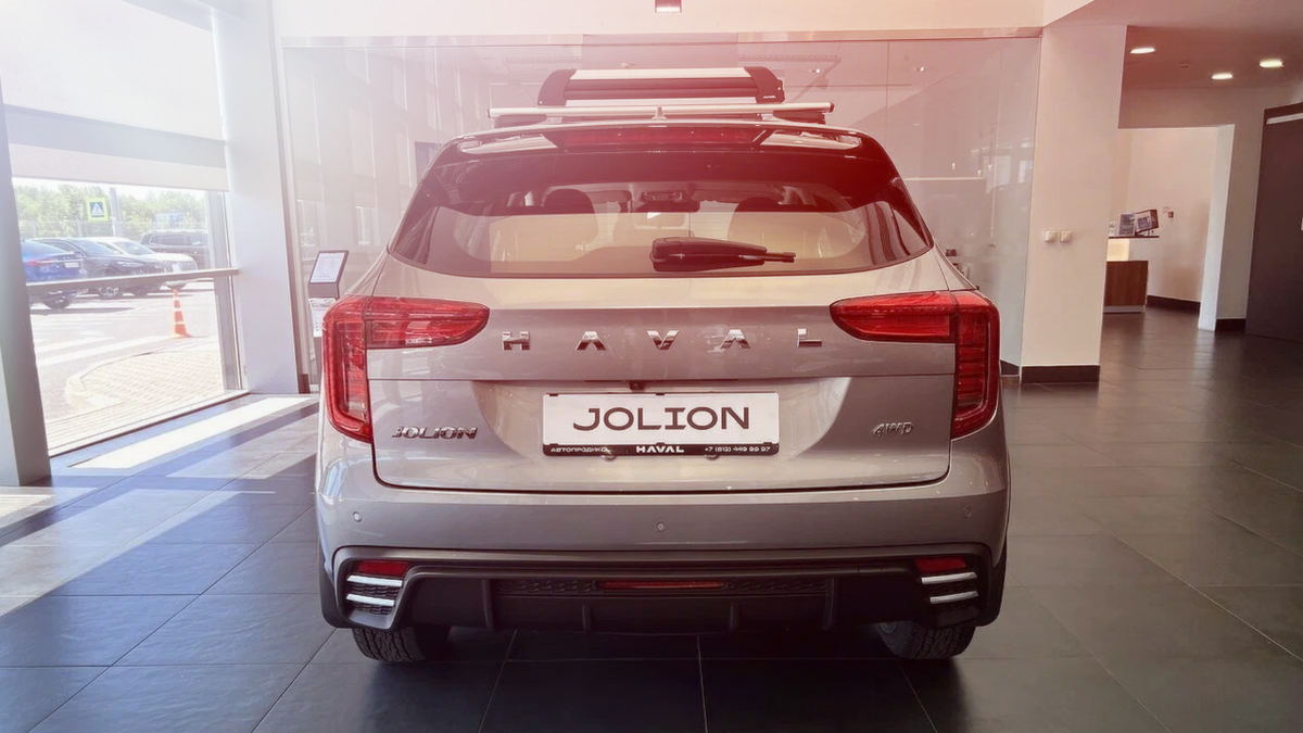 Haval Jolion вид сзади