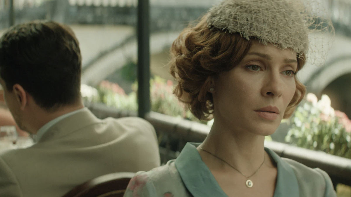 Кадр из фильма "Красный шёлк"