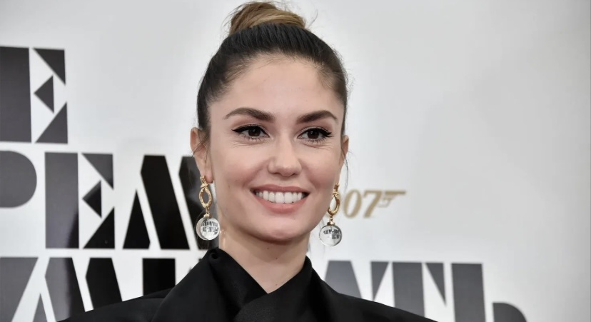 Агата Муцениеце