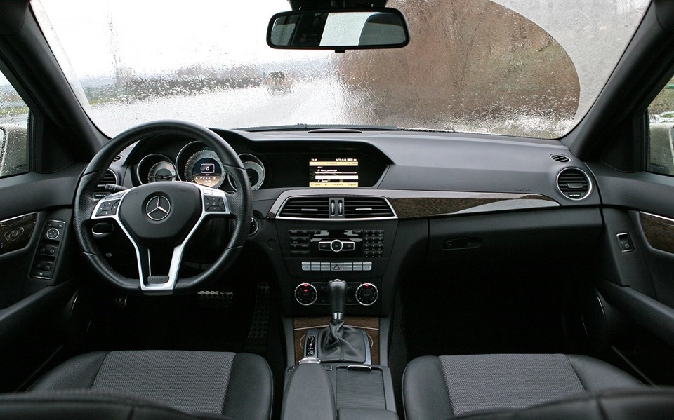 Mercedes-Benz C-Класс (W204 рестайлинг, 2011–2015) интерьер
