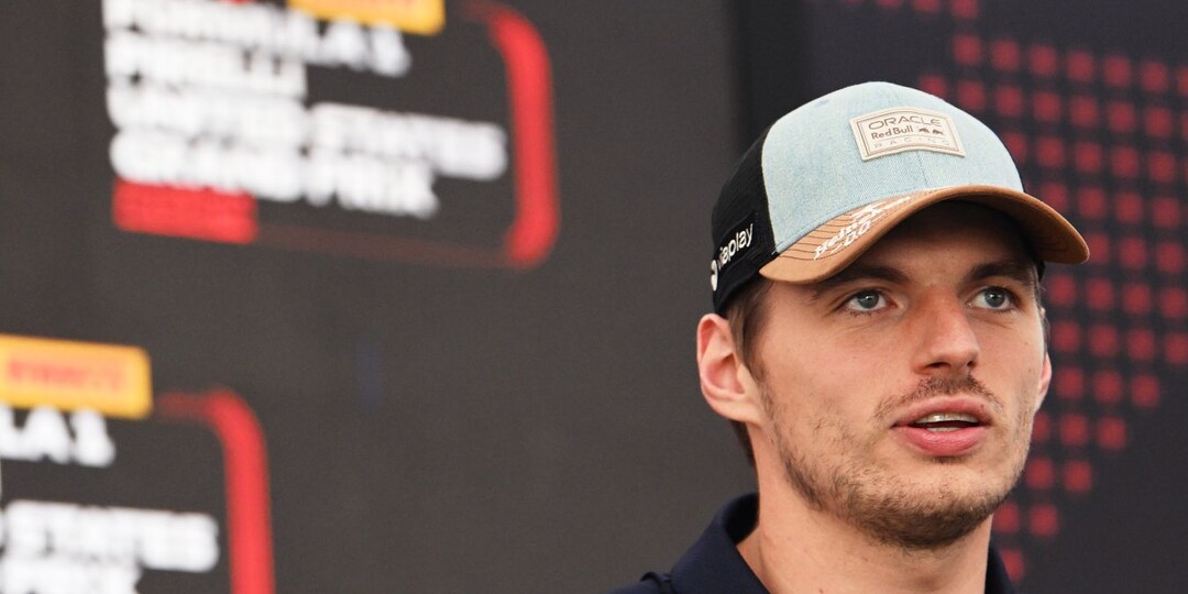 В «Астон Мартин» отреагировали на слухи о предложенном контракте Максу Ферстаппену