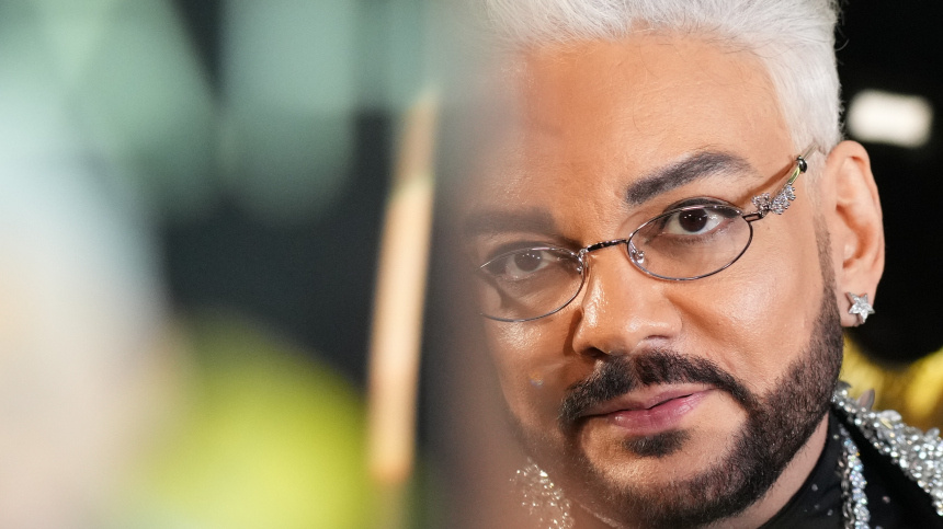    Фото: ИЗВЕСТИЯ/Дмитрий Коротаев; Instagram*/denissimachevdenissim; 5-tv.ru