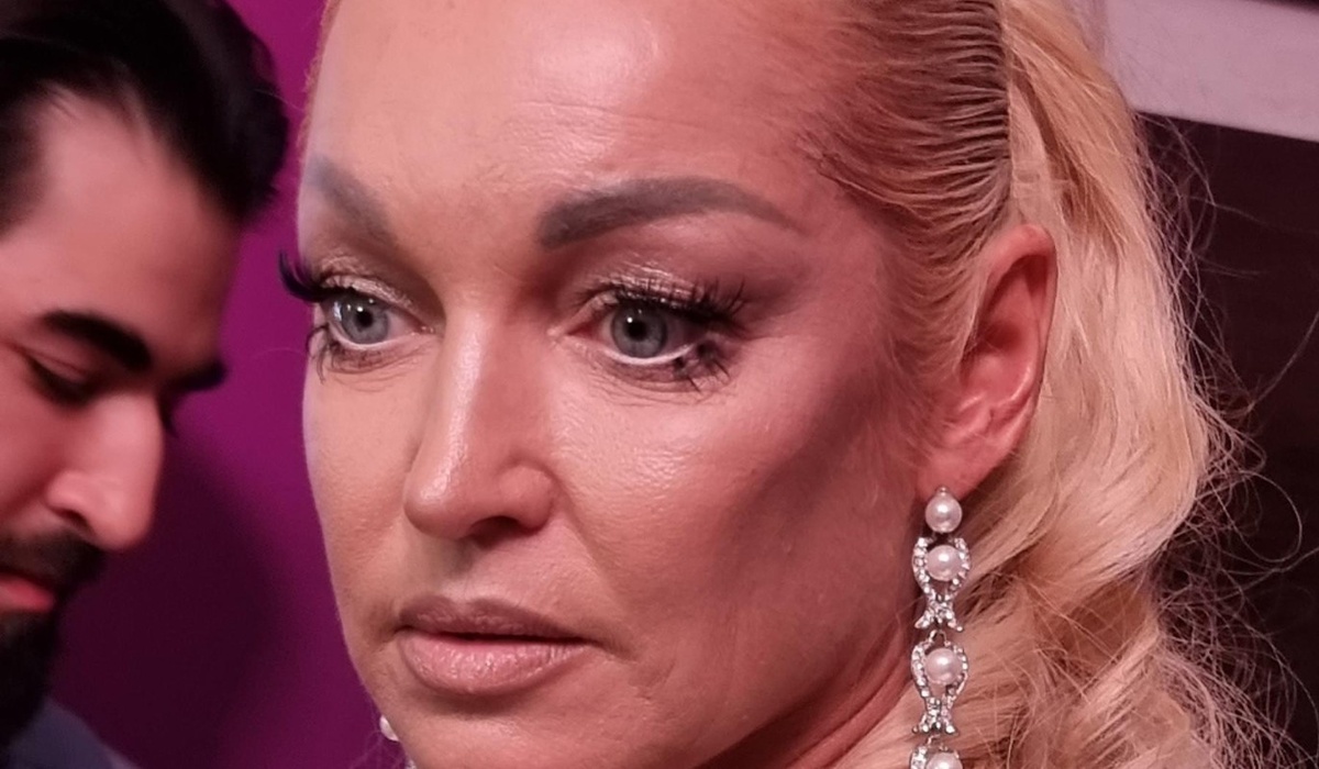 волочкова Подготовка к свадьбе дочери Волочковой обернулась позорным скандалом |  Дни.ру | Дзен