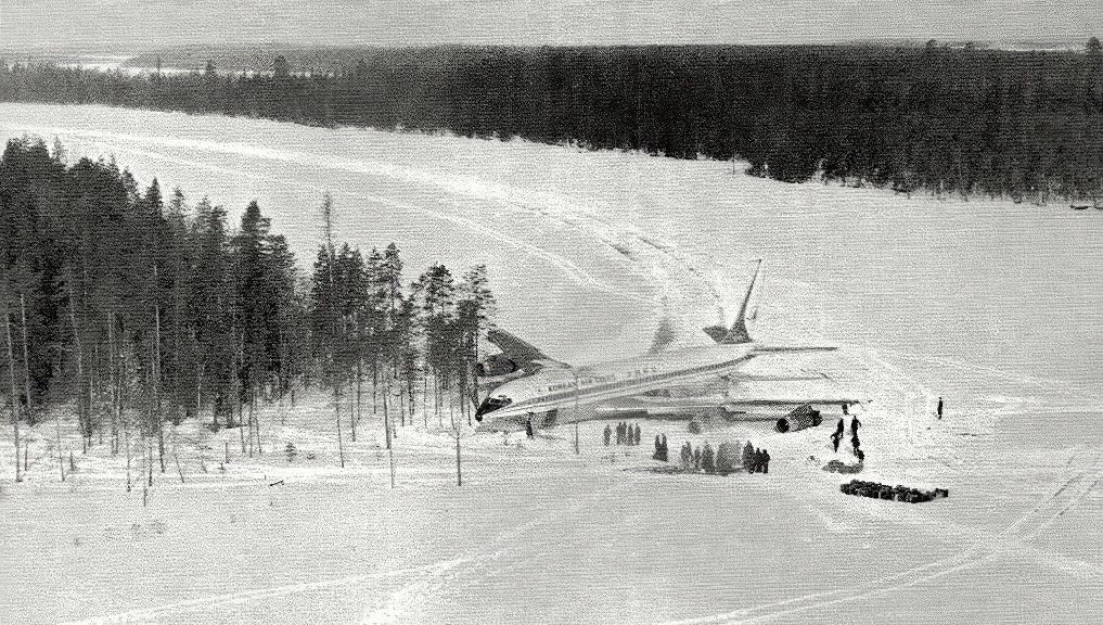 Boeing 707 на озере Корпиярви 21 апреля 1978 года.