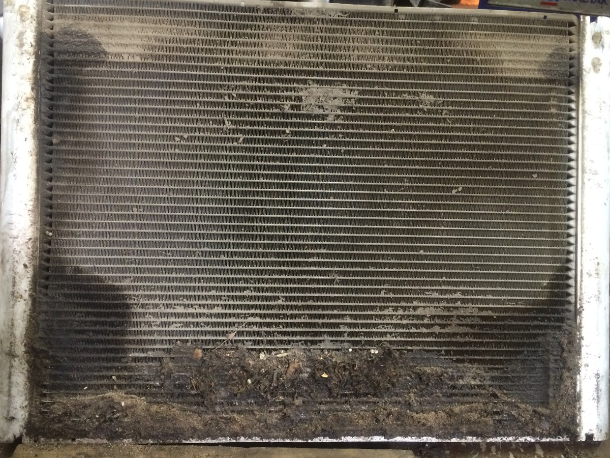 Загрязненный  радиатор