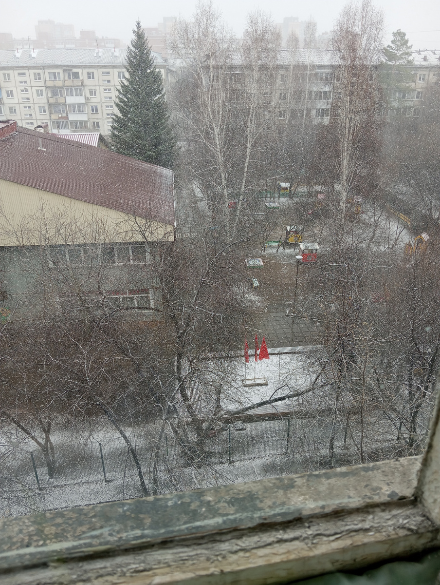 Фото автора. Подготовка к празднику Победы, в детском саду.