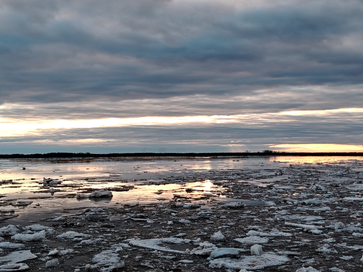 Амур напротив Утёса