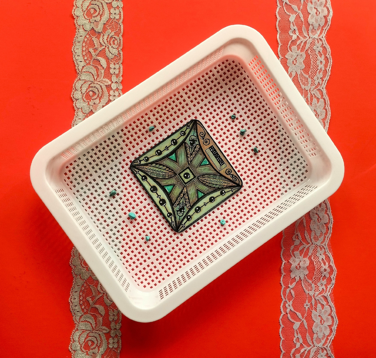 Сетчатая корзинка для распределения семян.