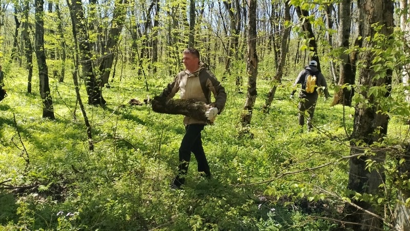    Участники акции собрали валежник и около 3 кубометров мусора Фото: Минприроды Ставропольского края