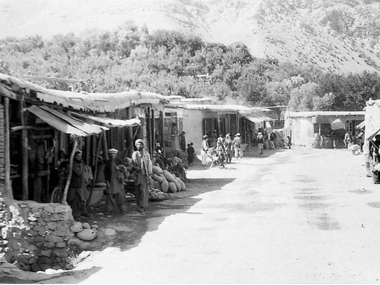Афганский кишлак. Улица торговых лавок.