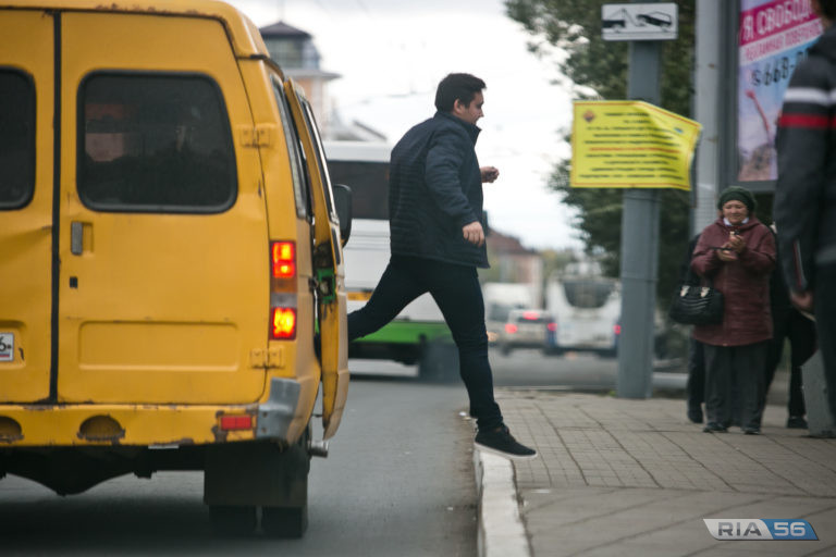    Даже если «заяц». За высадку ребёнка из общественного транспорта водителю грозит штраф Андрей Севостьянов