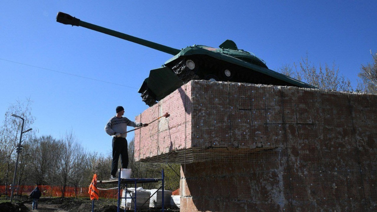    В Макеевке при поддержке Югры продолжается благоустройство Аллеи Победы