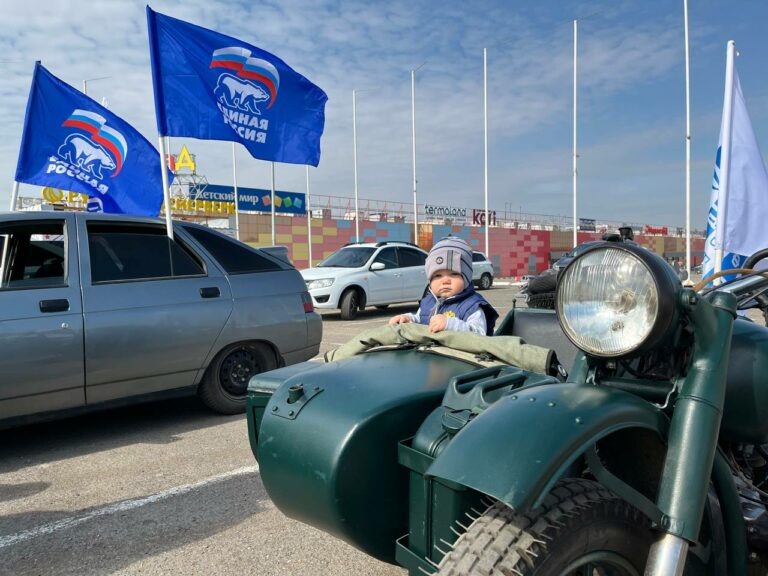    По улицам Оренбурга прошли ретроавтомобили времен Великой Отечественной войны Андрей Севостьянов