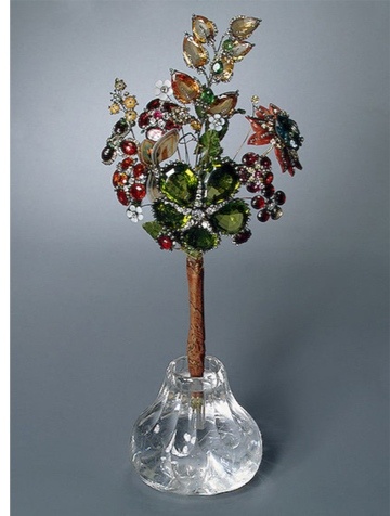 За свою карьеру Позье создаст немалое количество драгоценных украшений. Особенно ценились созданные им букетики. 