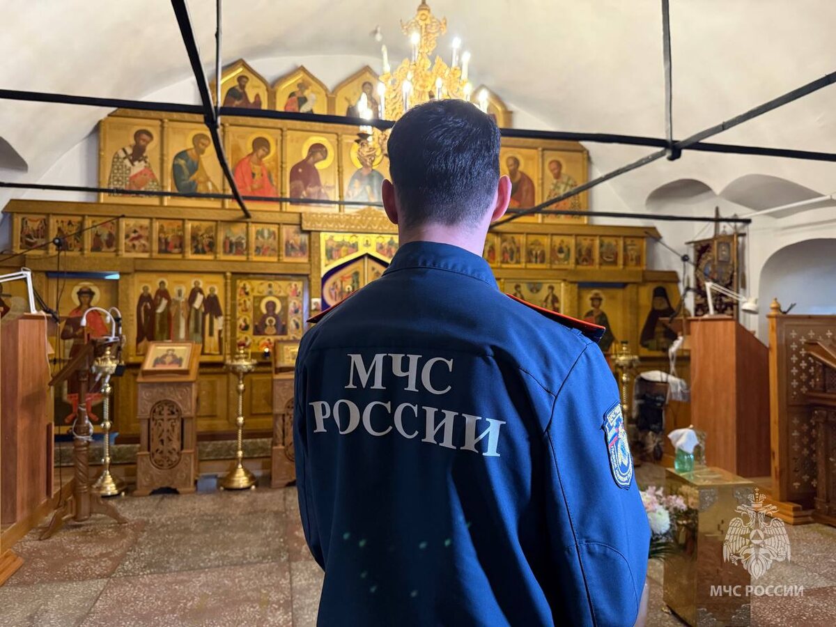    Более 1000 человек будут обеспечивать безопасность курян на Пасхальных богослужениях