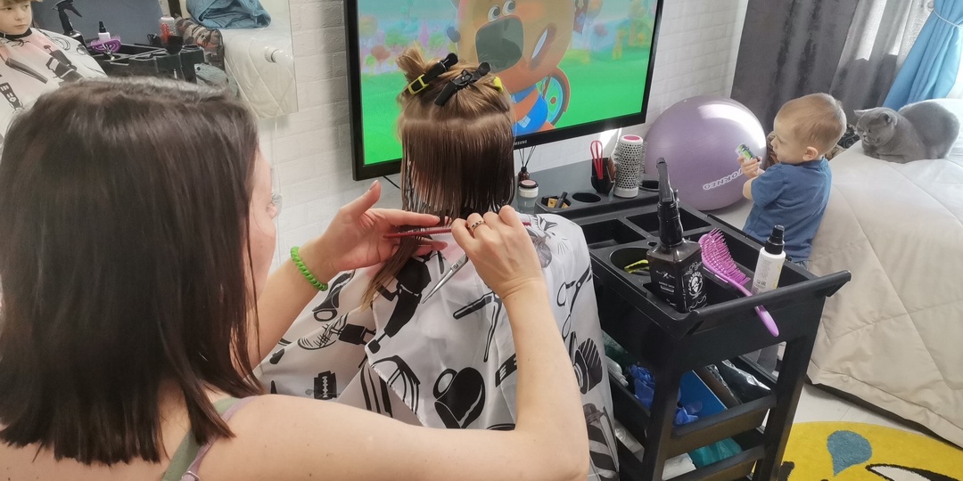 Съездили с дочкой на стрижку. 💇‍♀️