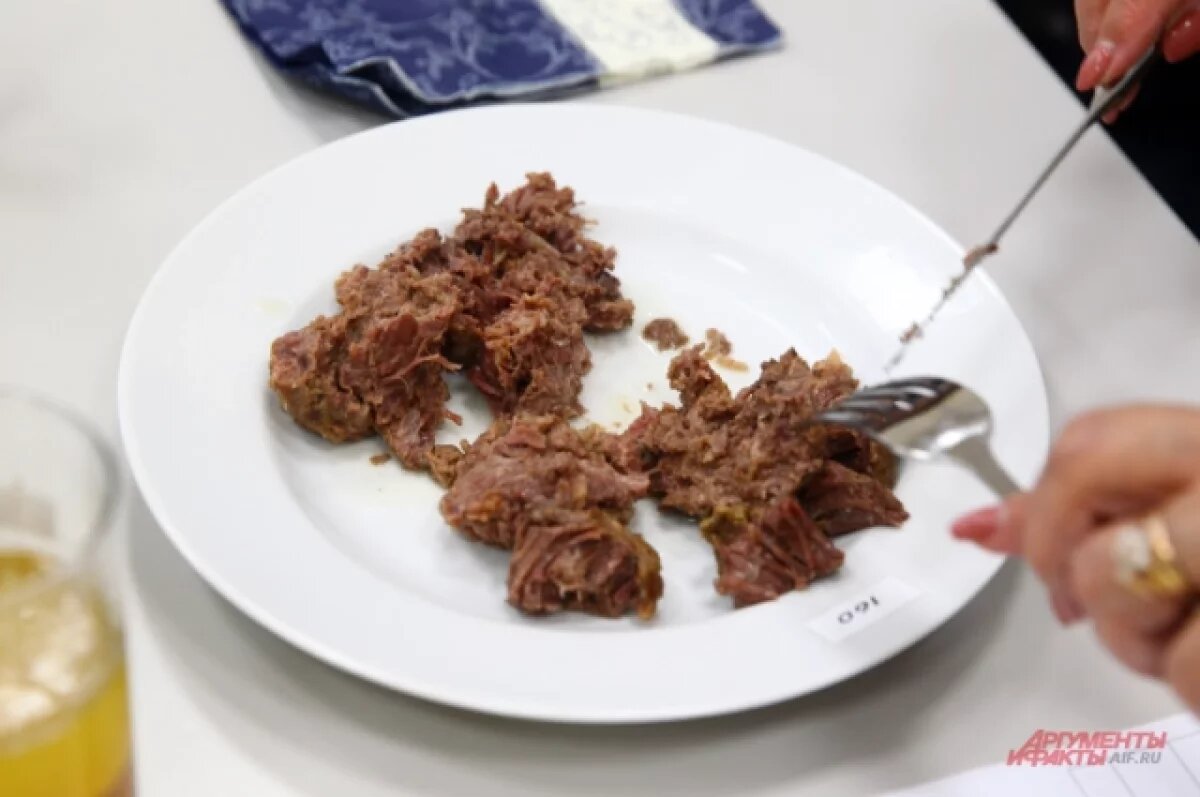    В говяжьих консервах в Алтайском крае нашли ДНК свиней