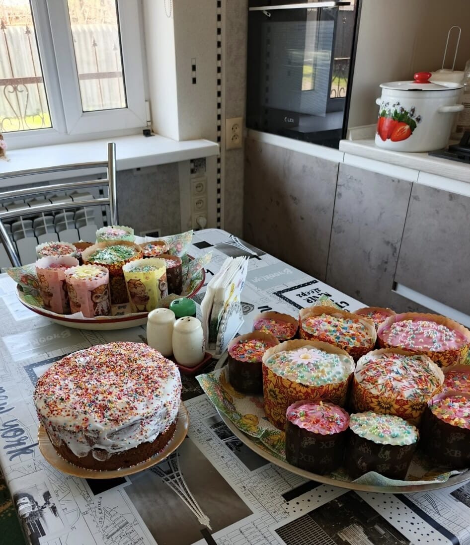 Куличи. Фото из архива приятельницы Валюши