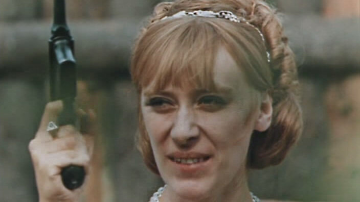 - Ну какая же я (монахиня - зачеркнуто) бандитка. Я этуаль. Санкт-Петербургская этуаль! Фото из открытых источников