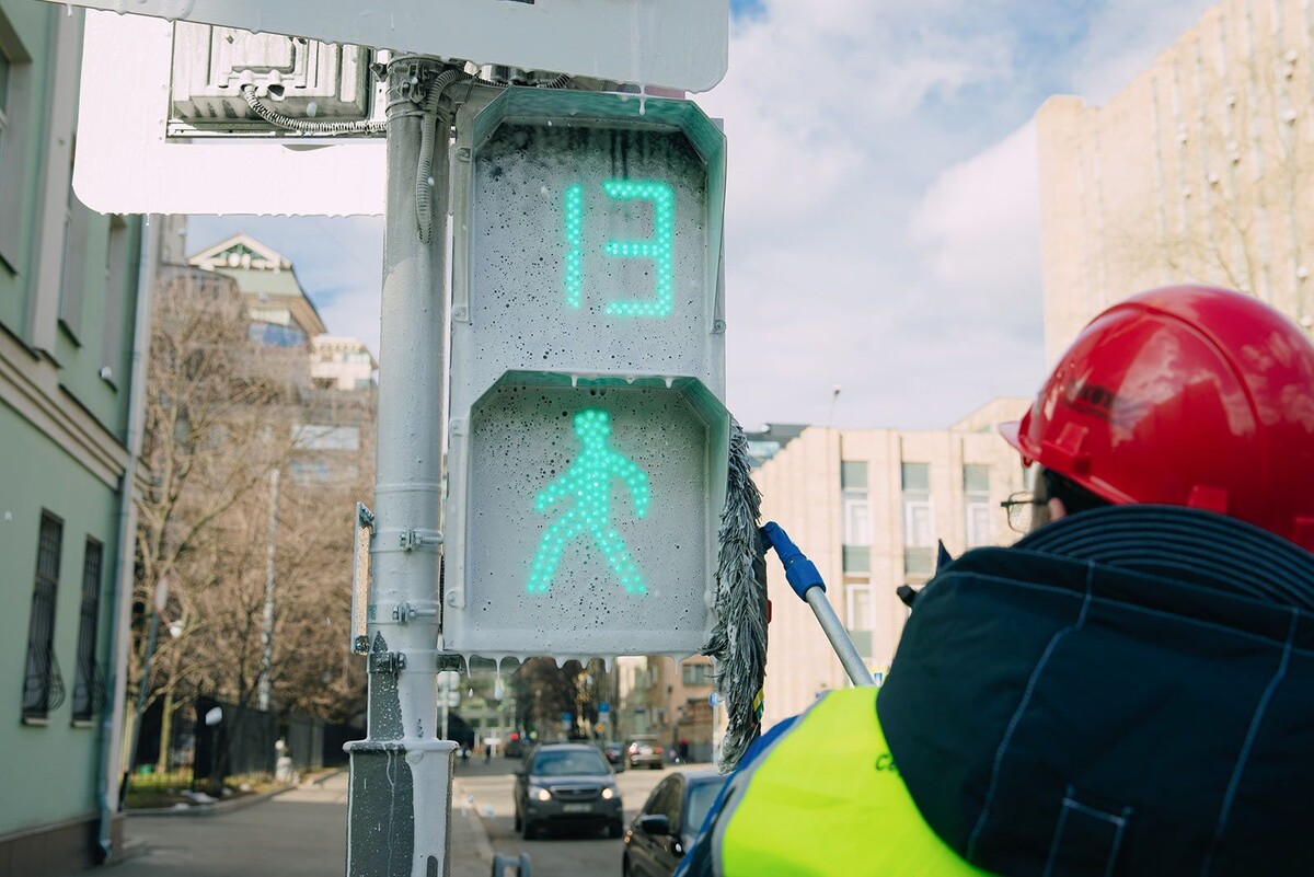   Собянин: К лету в Москве подготовят около миллиона дорожных объектов