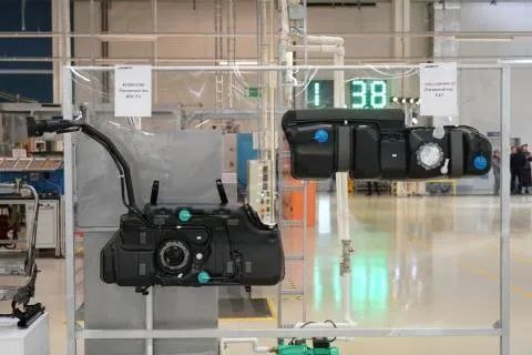 Обещают в будущем уровня локализации в 100%.